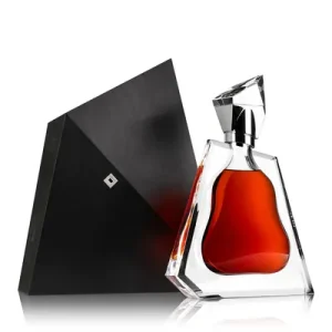 HENNESSY Richard Коњак Со Кутија 0.7L(40% Alc)